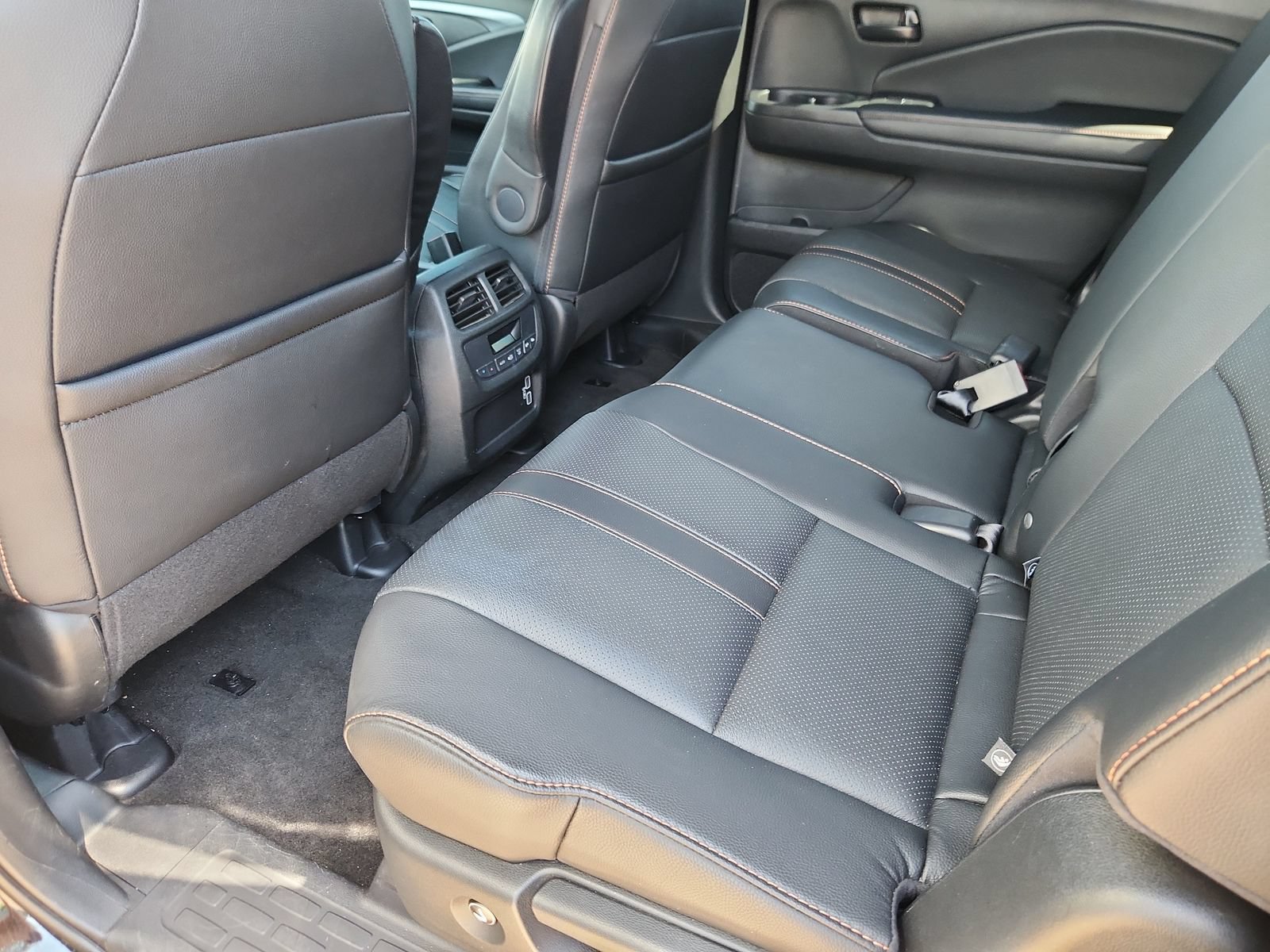 Used 2022 Honda Pilot TrailSport image 11