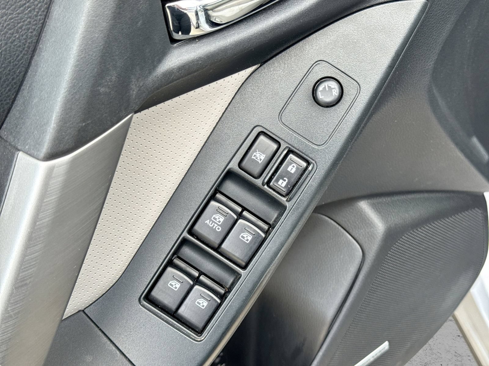 Used 2014 Subaru Forester 2.5i Touring AWD/4WD image 18
