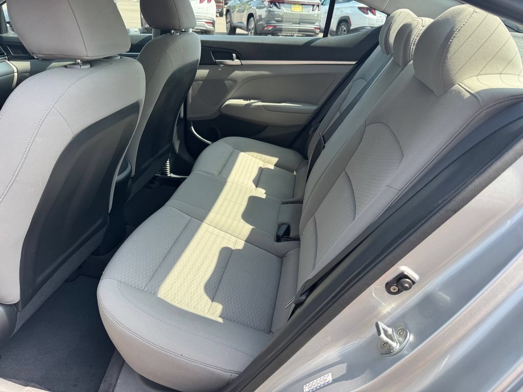 Used 2019 Hyundai Elantra SE FWD image 10