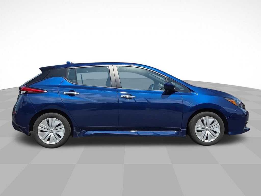 Used 2022 Nissan Leaf S w/ Protection Package FWD image 2