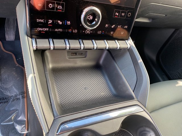 New 2026 GMC Terrain AT4 w/ Convenience Package III image 25