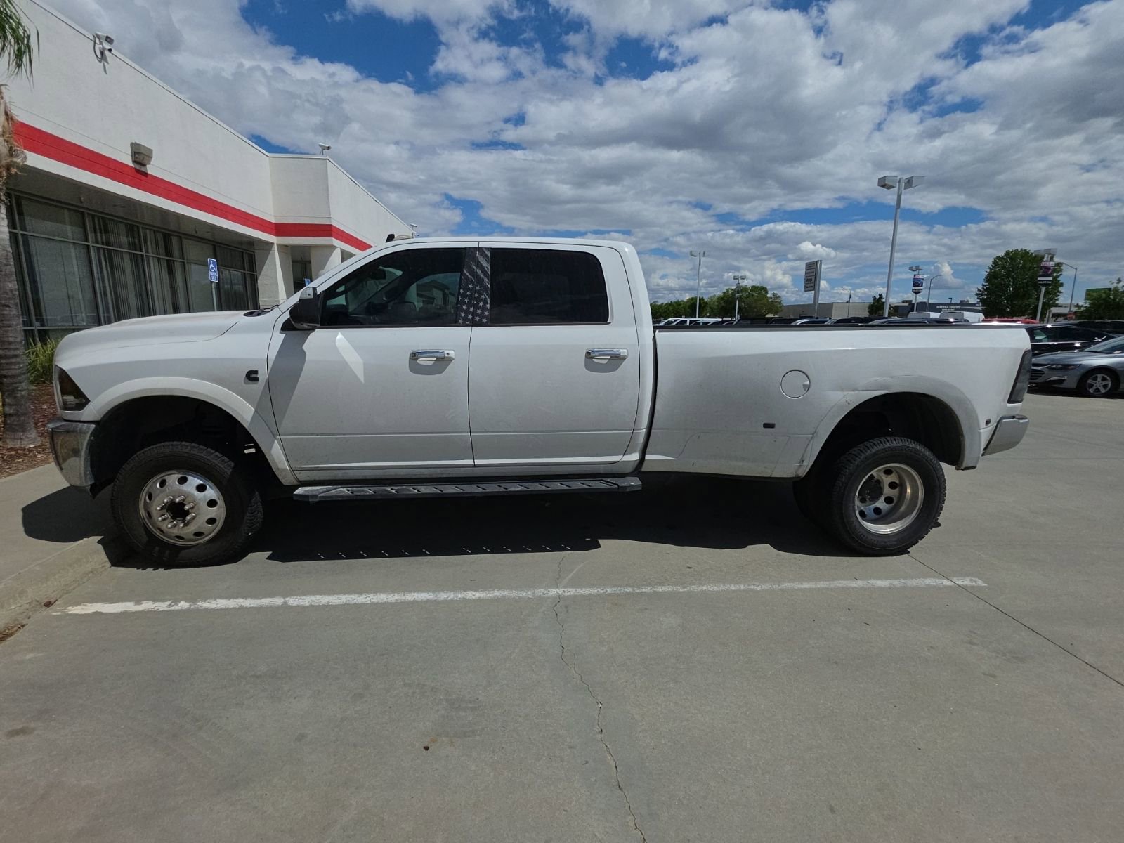 Used 2017 RAM 3500 Big Horn image 3