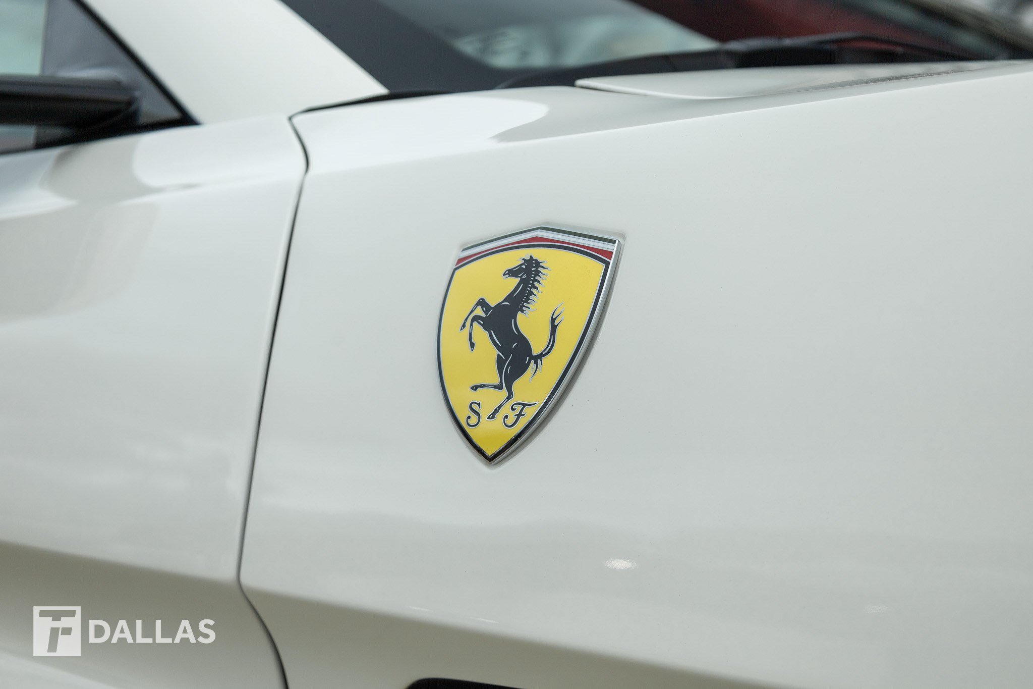 Used 2019 Ferrari Portofino RWD image 19