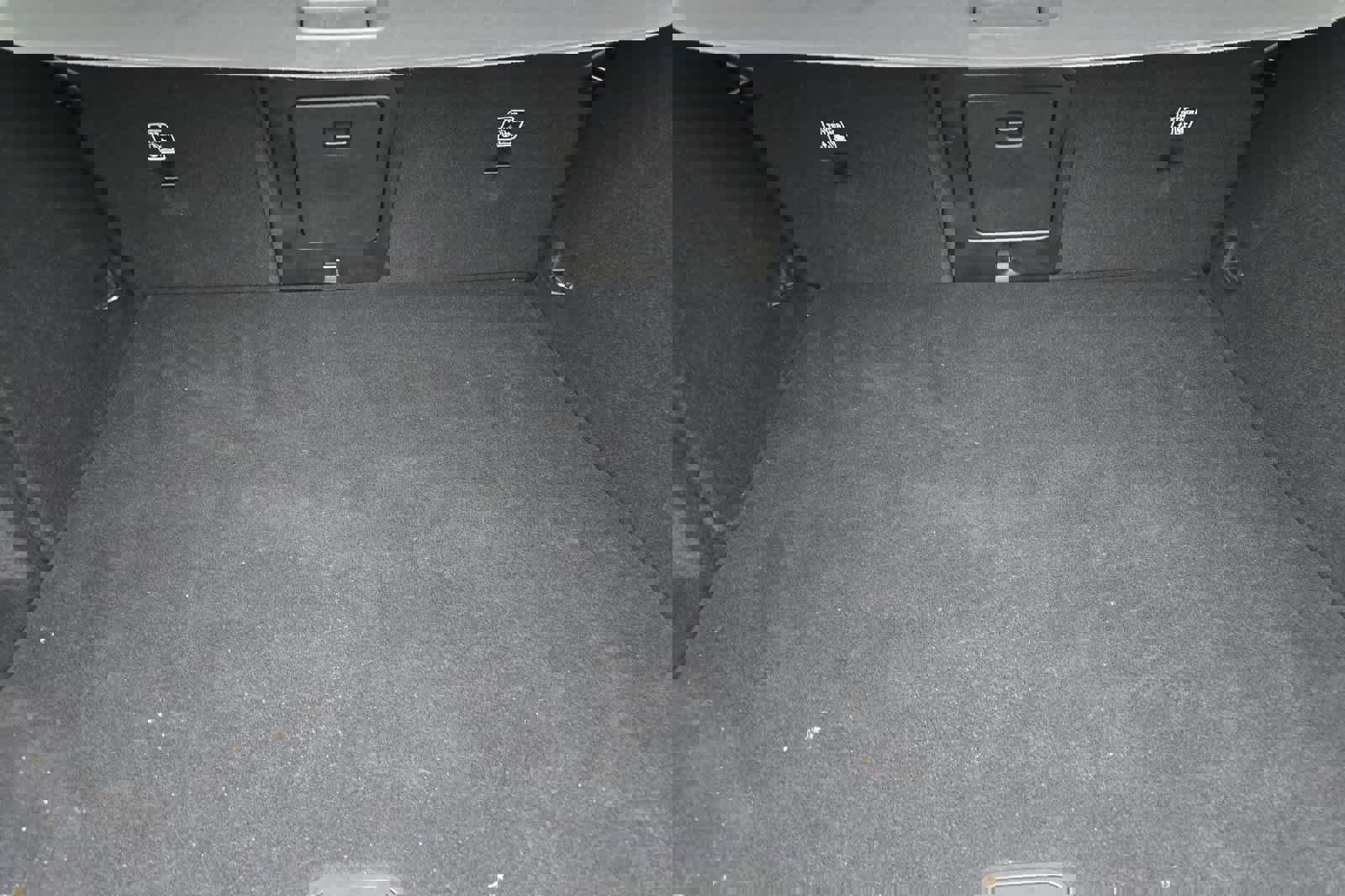 Used 2024 Volvo V60 B5 Cross Country Ultimate image 17