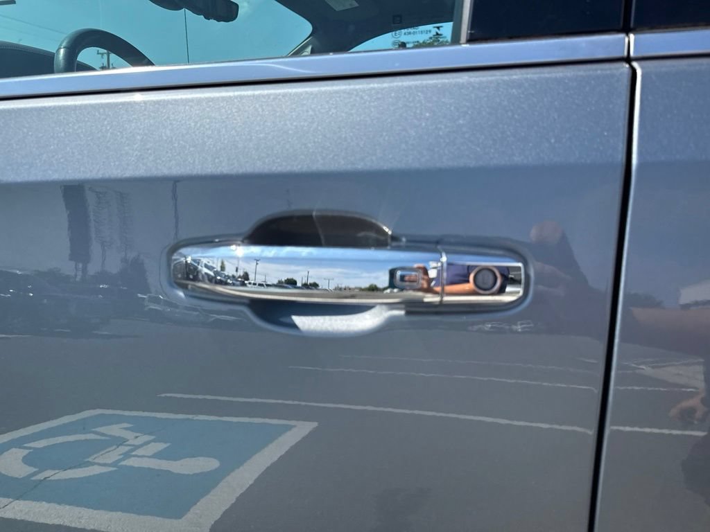 Used 2019 GMC Sierra 1500 Denali w/ Denali Ultimate Package AWD/4WD image 12