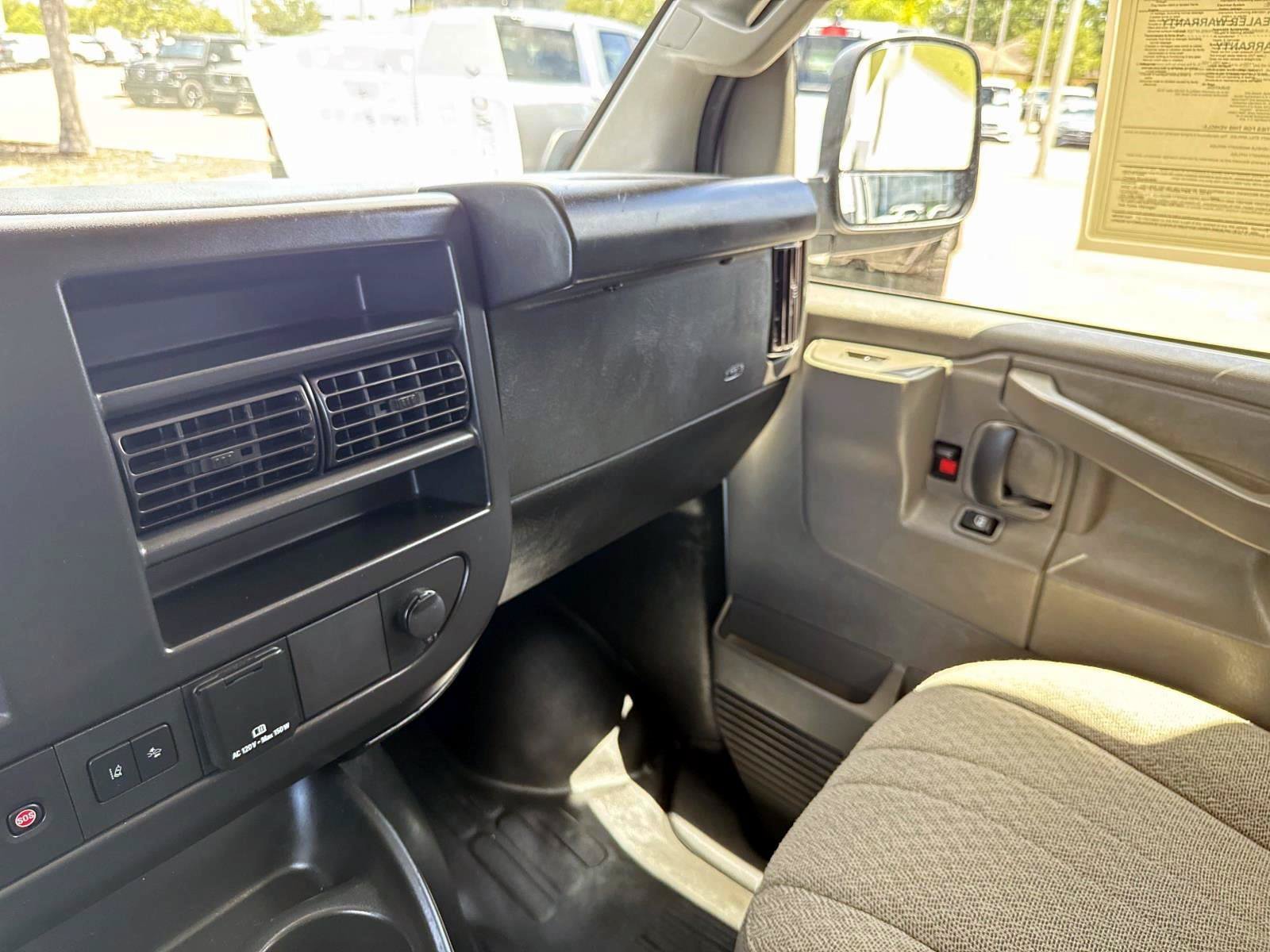 Used 2024 GMC Savana 3500 LS RWD image 19