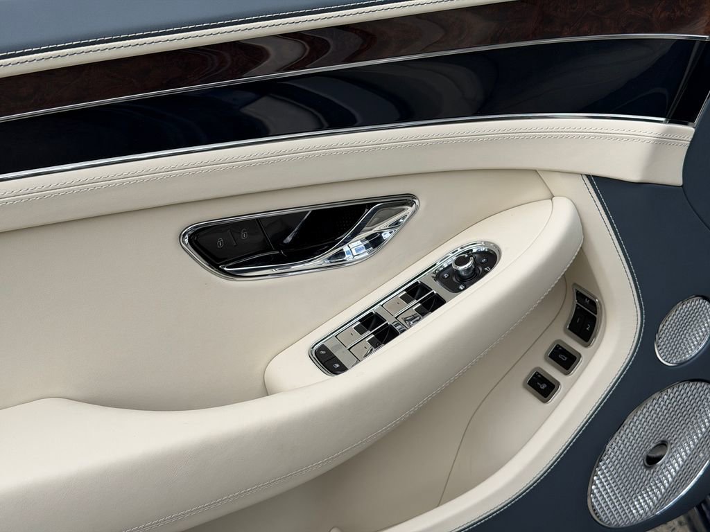 Used 2025 Bentley Continental GT image 15