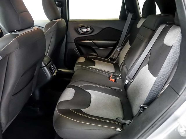 Used 2016 Jeep Cherokee Sport w/ Cold Weather Group FWD image 14