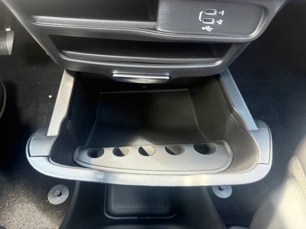 New 2027 Chrysler Pacifica Select FWD image 27