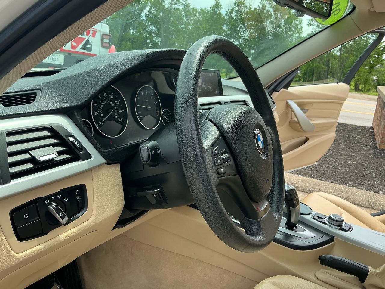 Used 2013 BMW 328i xDrive Sedan AWD/4WD image 17