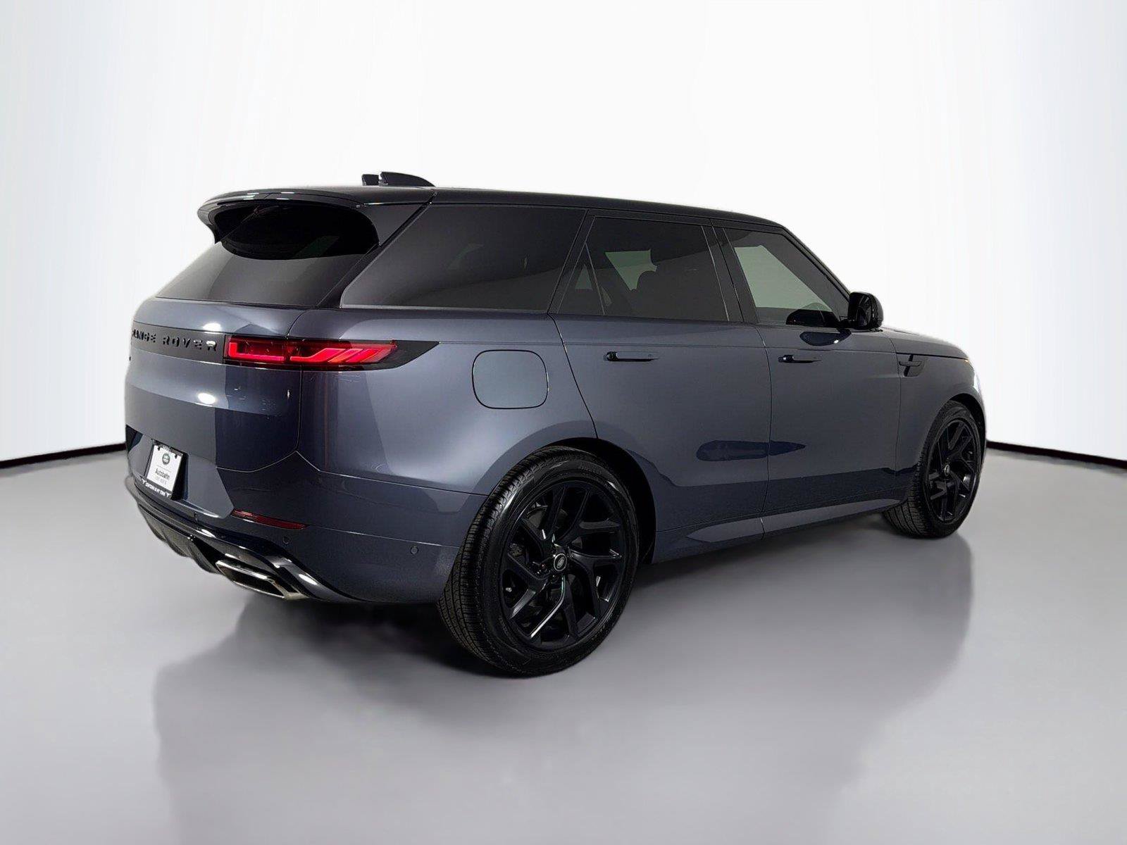 Used 2025 Land Rover Range Rover Sport Dynamic SE AWD/4WD image 5