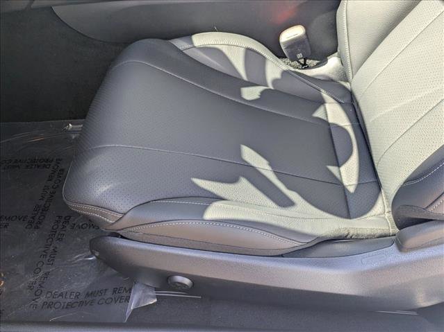 New 2026 Mercedes-Benz CLE 300 4MATIC Coupe image 4