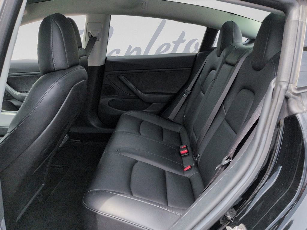 Used 2018 Tesla Model 3 Mid Range RWD image 30