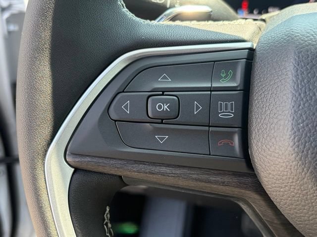 New 2026 Jeep Grand Cherokee Limited w/ Luxury Tech Group II AWD/4WD image 17