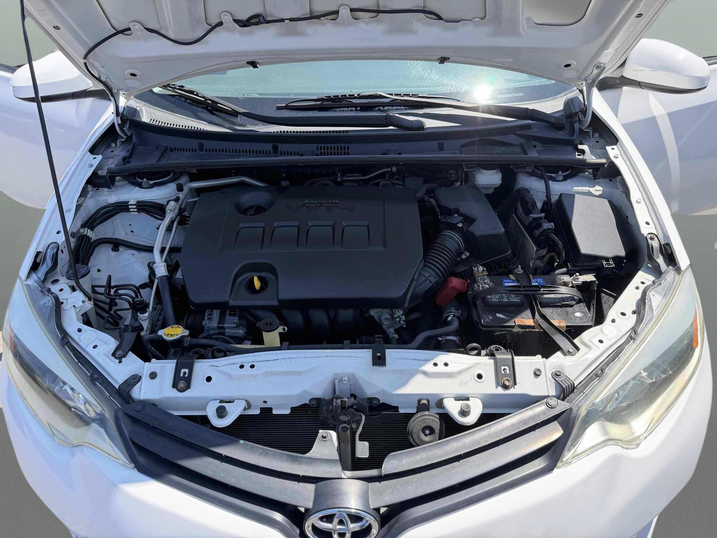 Used 2014 Toyota Corolla LE FWD image 18