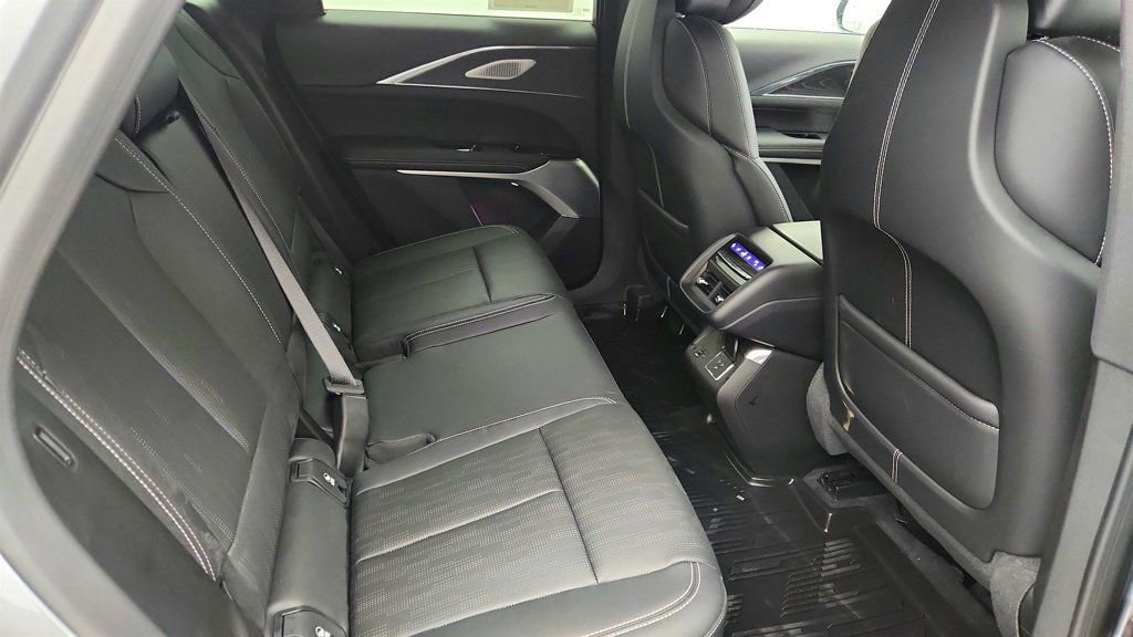 Used 2024 Cadillac Lyriq Luxury w/ LPO, Floor Liner Package image 21