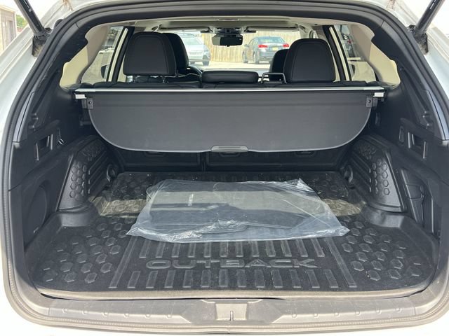Used 2023 Subaru Outback Touring XT AWD/4WD image 41