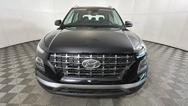 Certified 2023 Hyundai Venue SEL w/ Cargo Package FWD image 7
