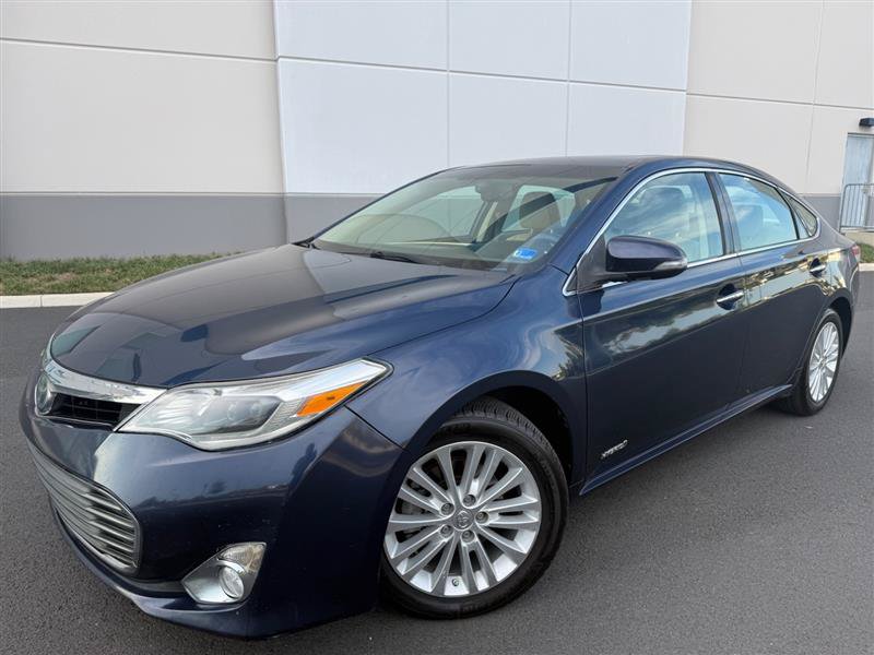 Used 2014 Toyota Avalon Limited w/ Technology Package