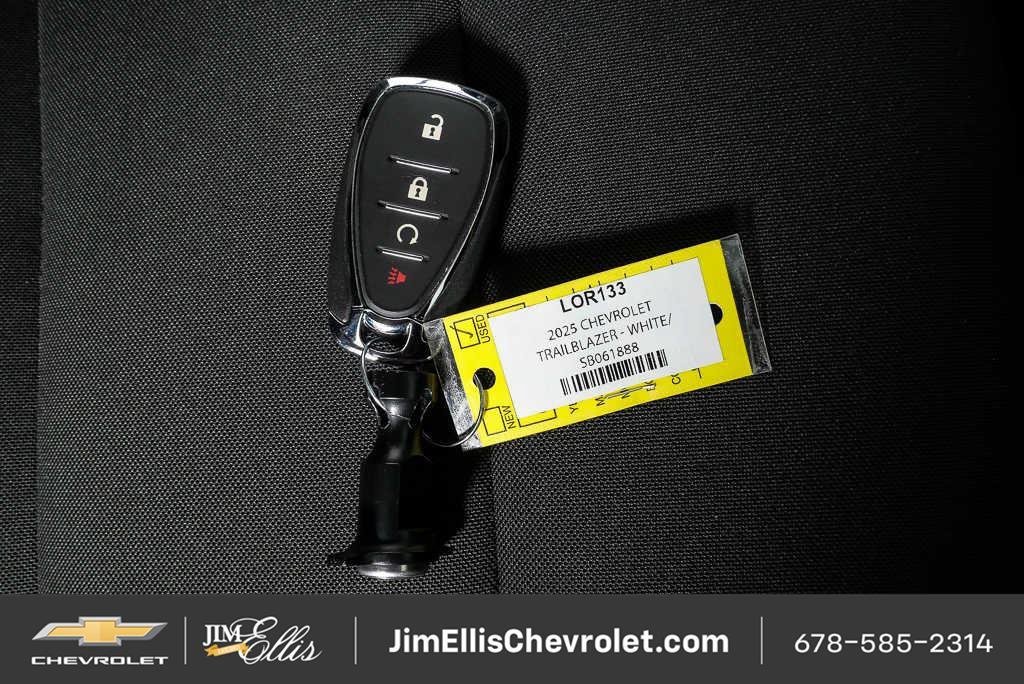 Certified 2025 Chevrolet TrailBlazer LT AWD/4WD image 23