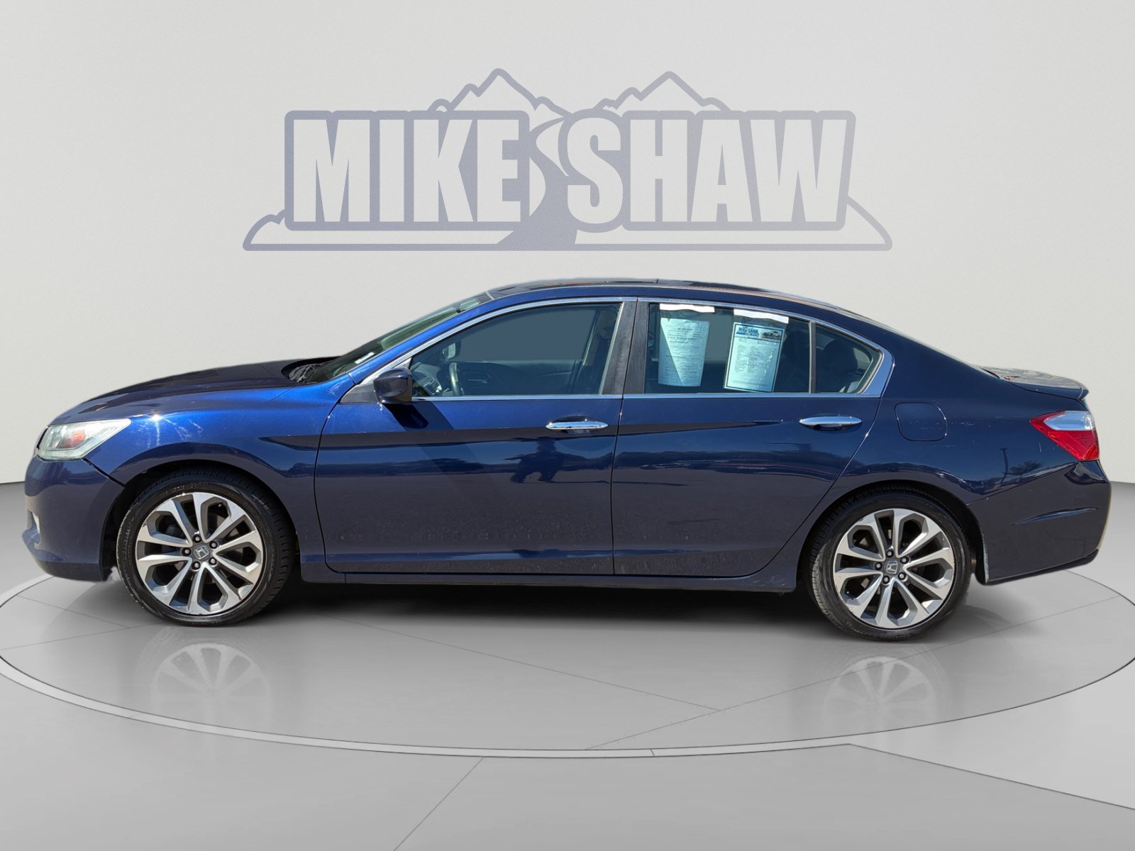 Used 2015 Honda Accord Sport image 2