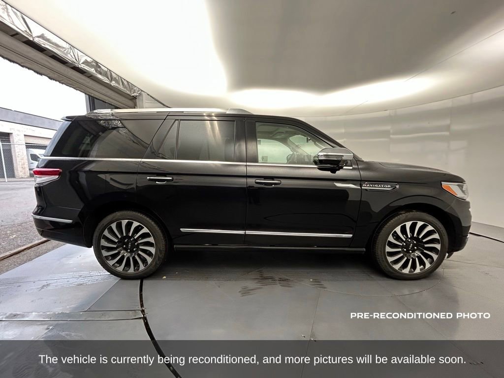 Used 2023 Lincoln Navigator Black Label image 7