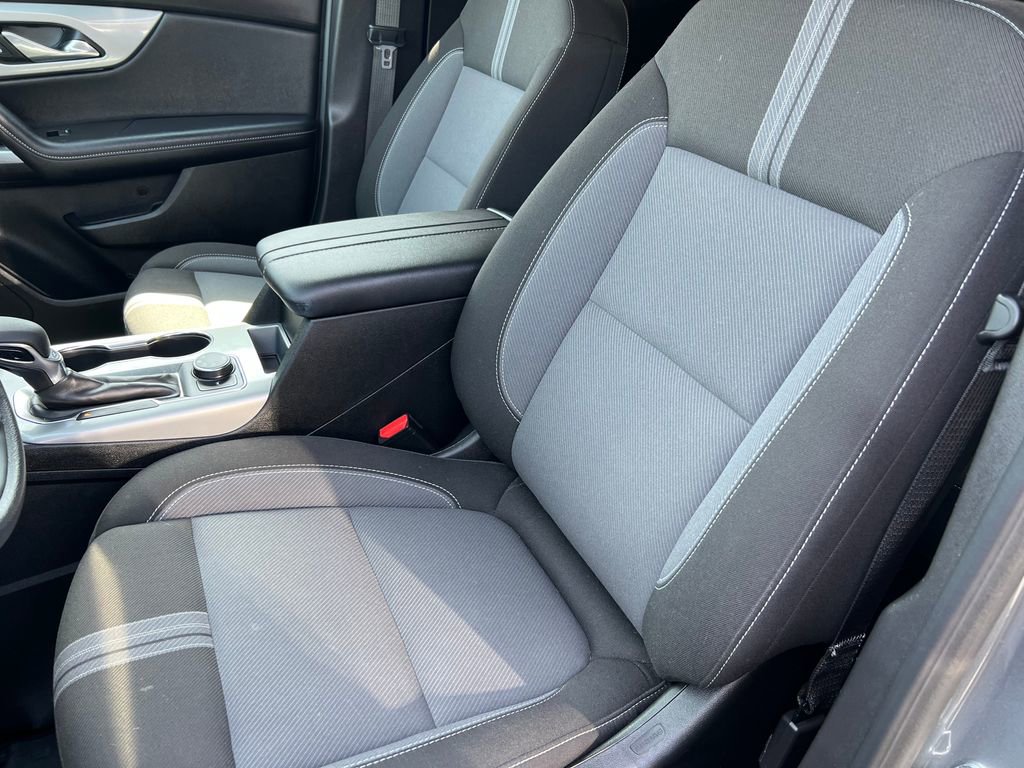 Used 2025 Chevrolet Blazer LT image 10