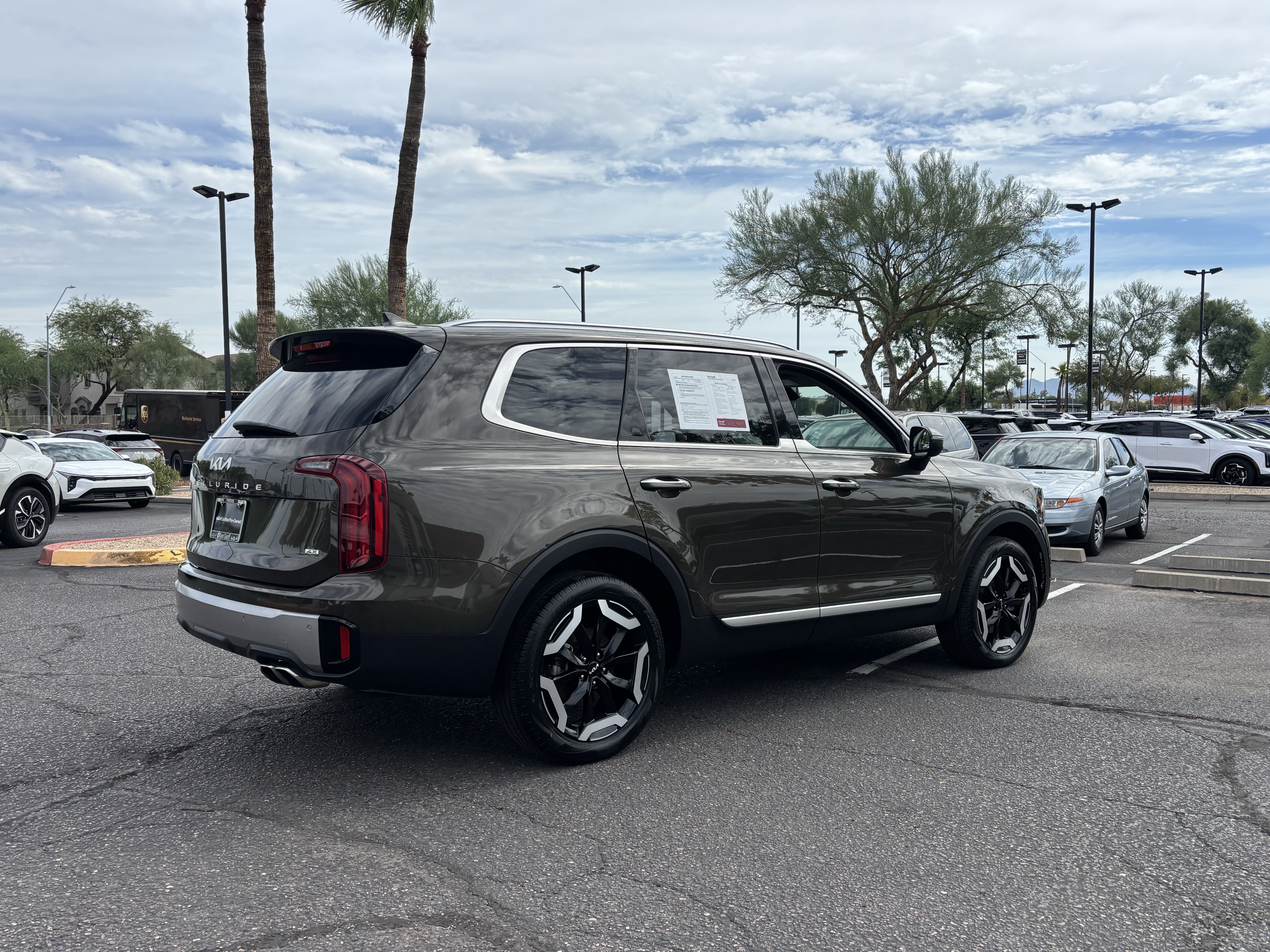 Certified 2025 Kia Telluride S AWD/4WD image 3