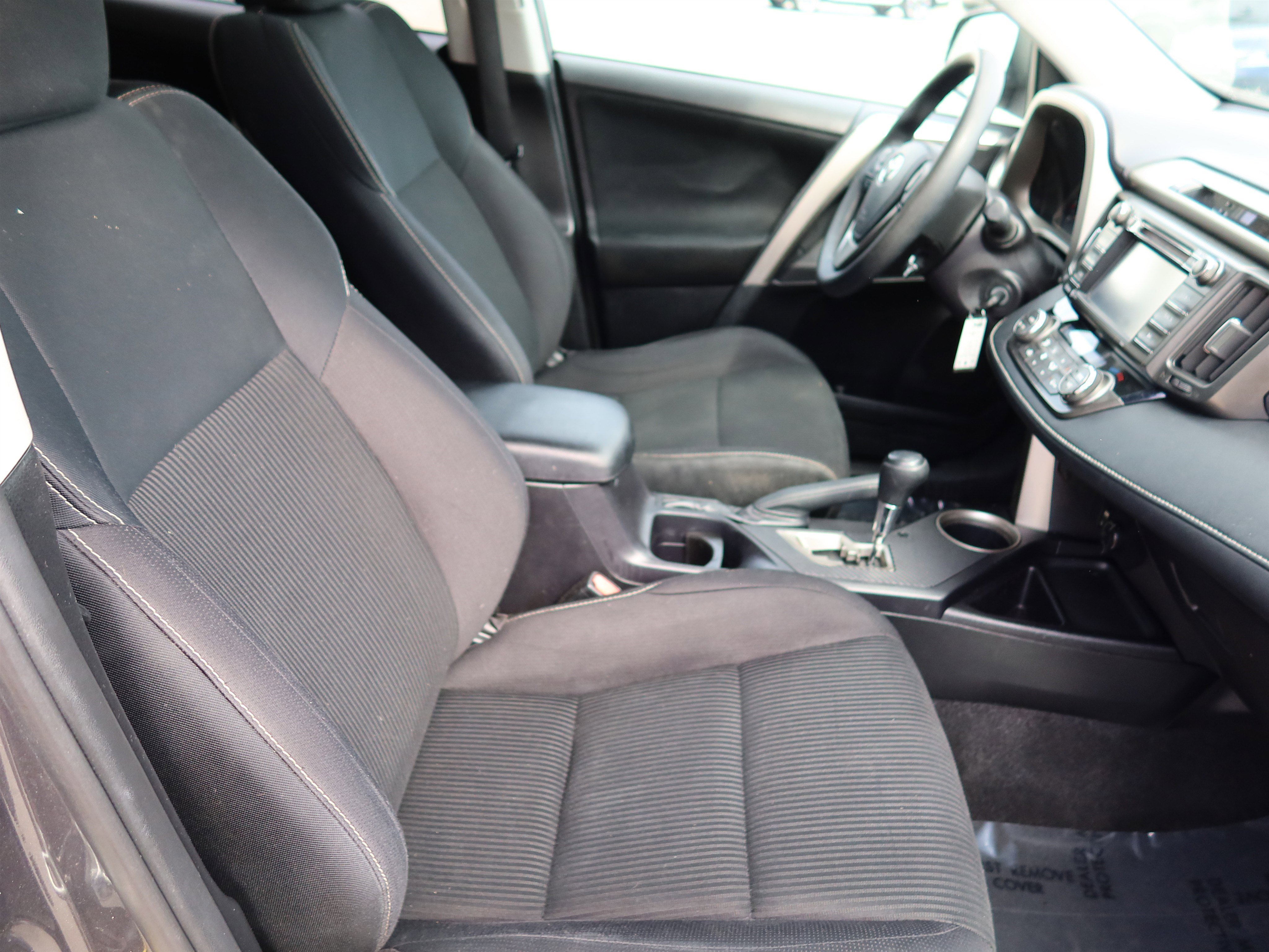 Used 2015 Toyota RAV4 XLE FWD image 11