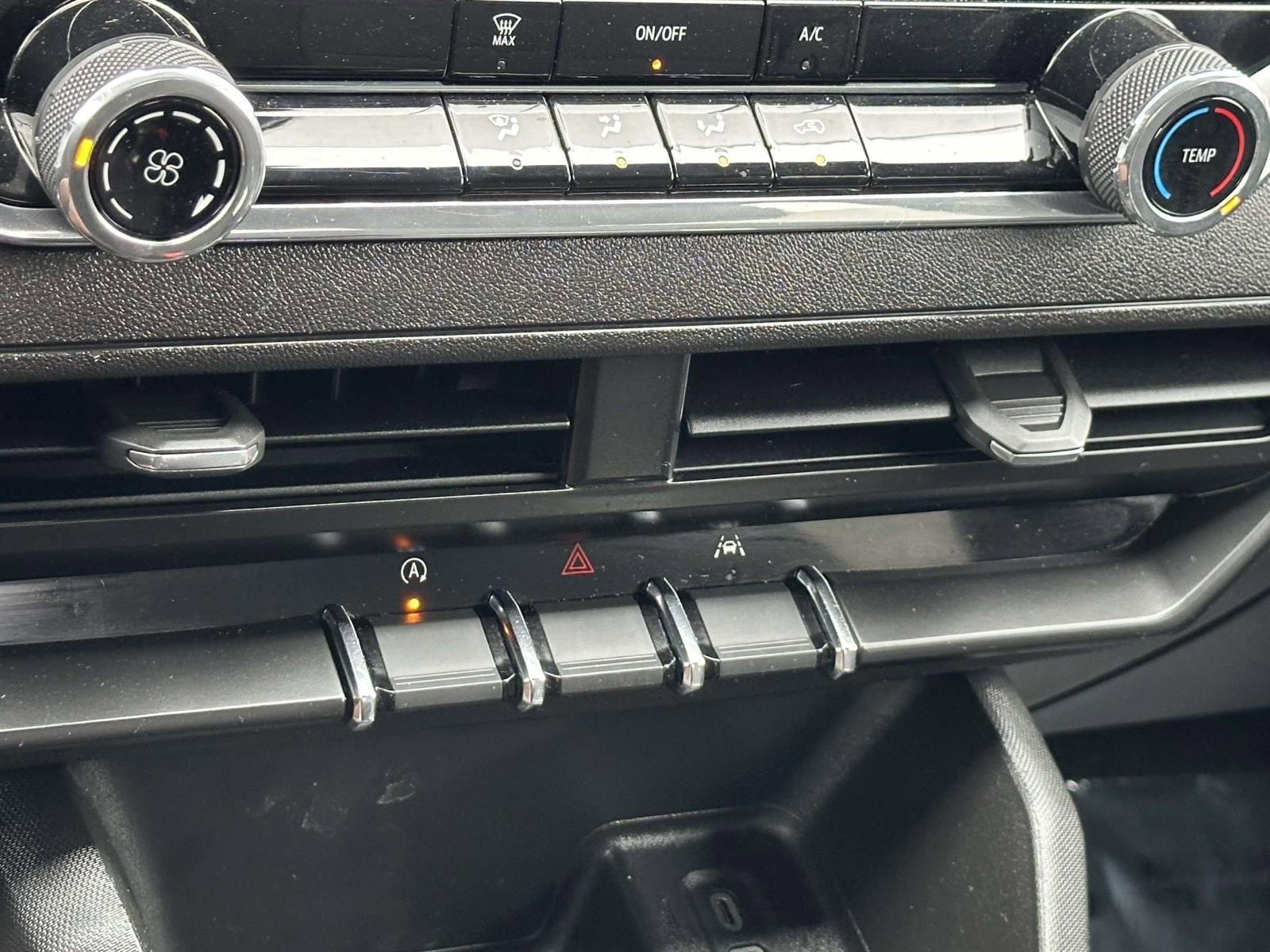 Certified 2024 Chevrolet Colorado W/T image 12