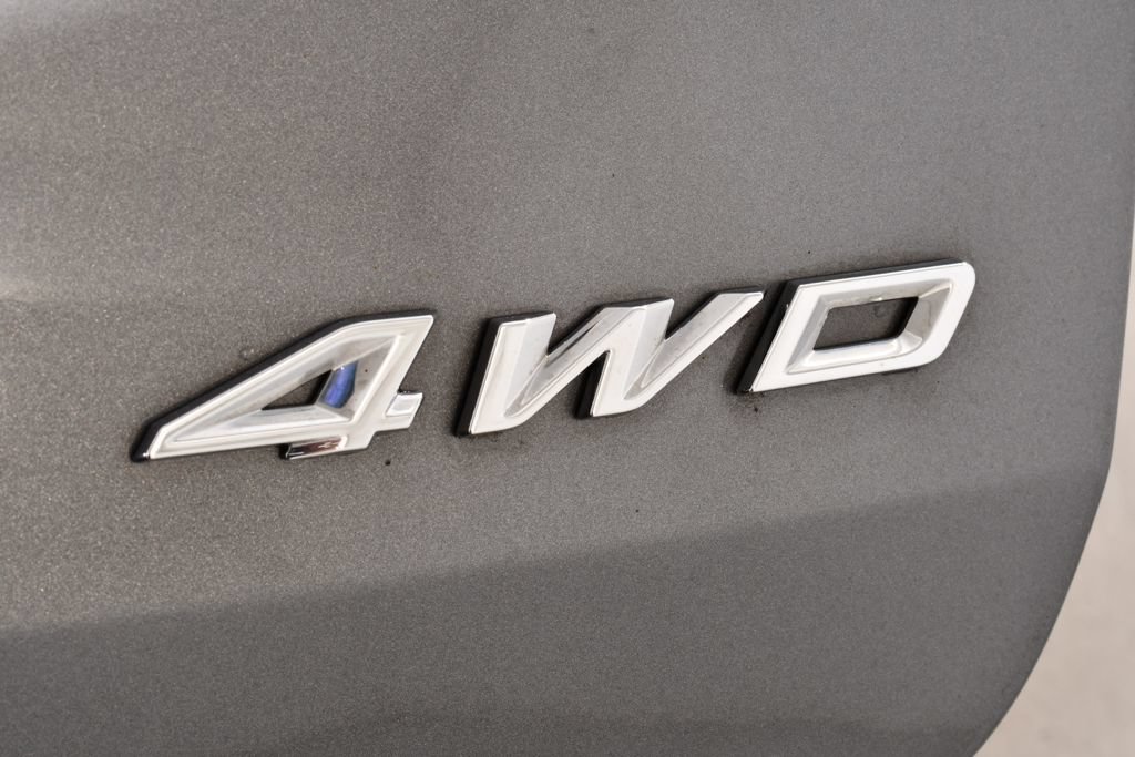 Used 2022 Ford Explorer XLT w/ Equipment Group 202A AWD/4WD image 22