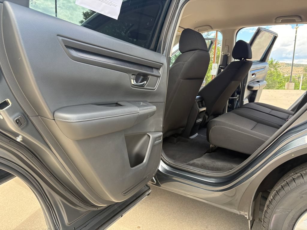 Used 2023 Honda CR-V LX image 8