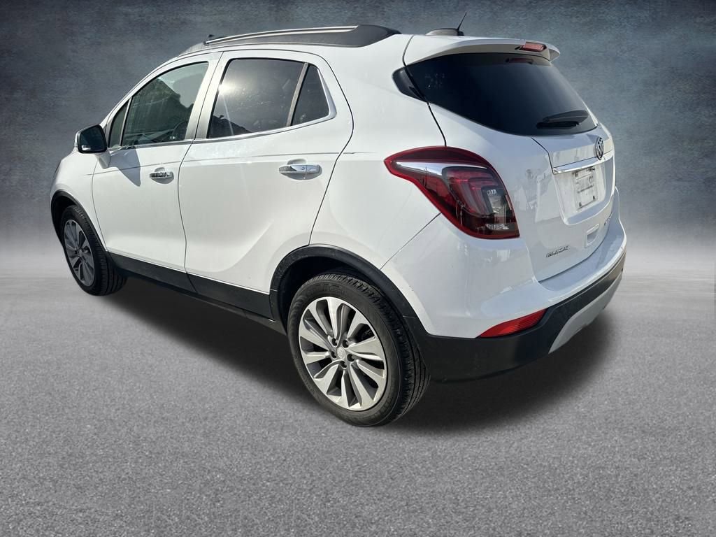 Used 2018 Buick Encore Preferred image 3