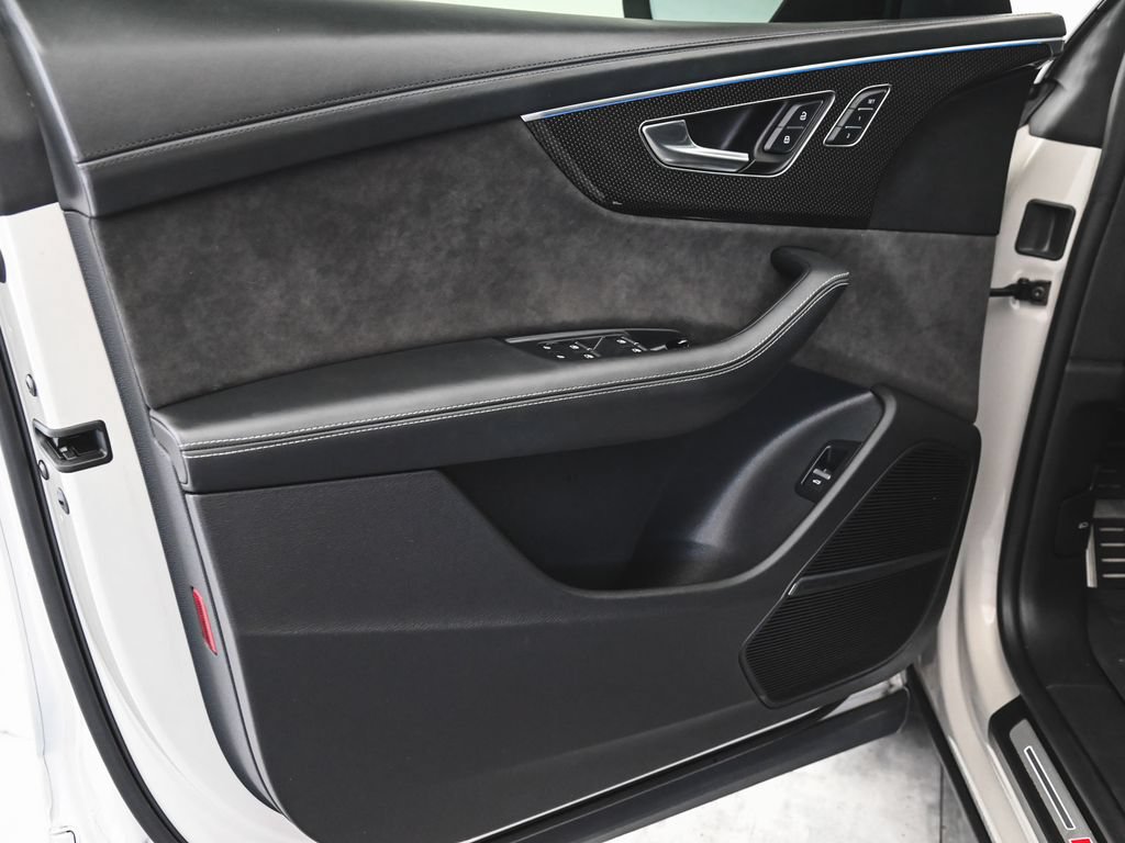 Used 2021 Audi SQ8 Prestige w/ Prestige Package AWD/4WD image 8