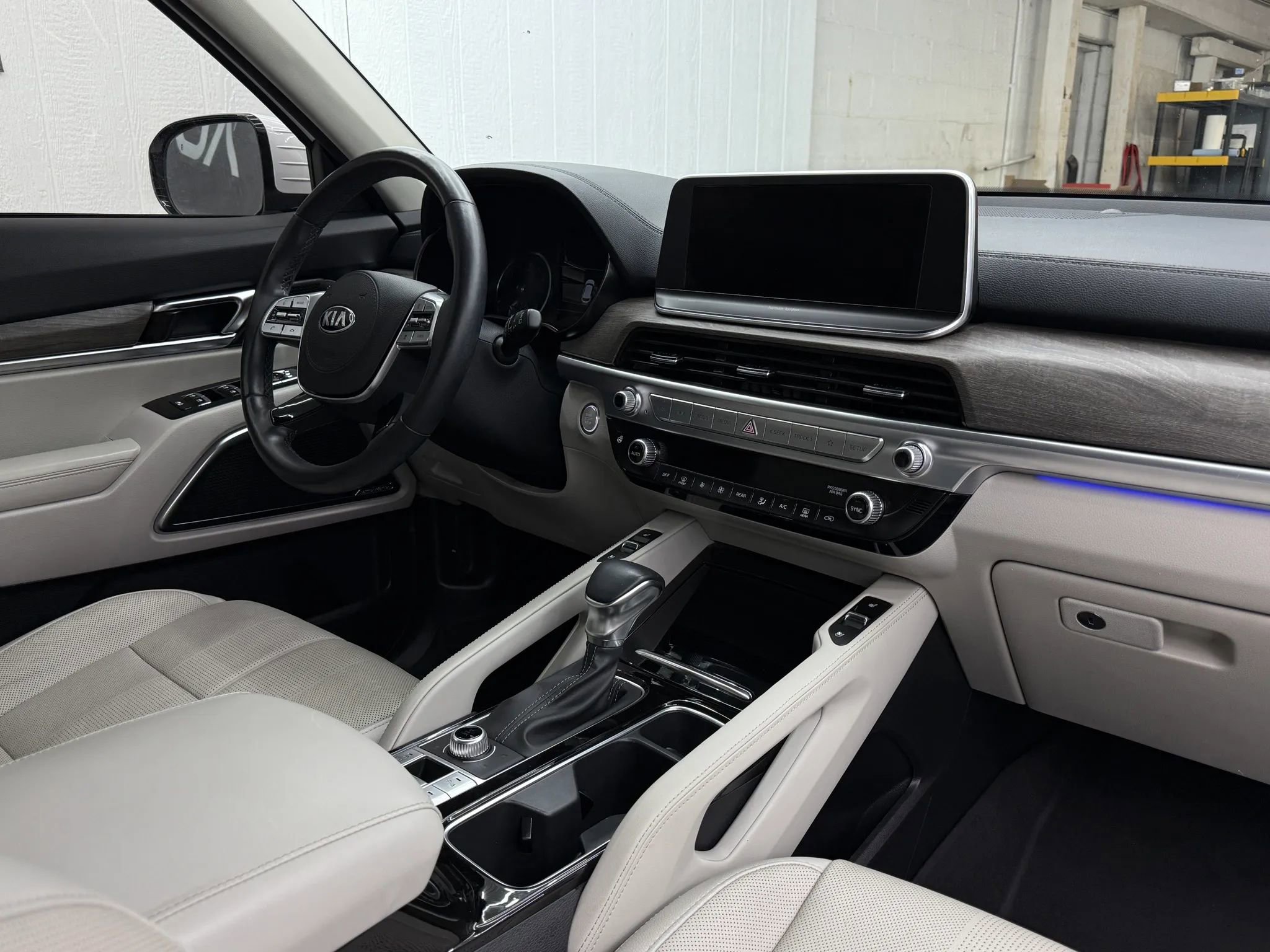 Used 2021 Kia Telluride SX w/ Nightfall Edition Package AWD/4WD image 11
