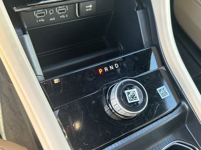 New 2025 Jeep Grand Cherokee Limited w/ Black Appearance Package image 27