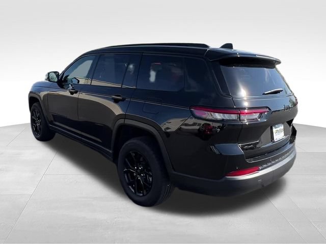 Used 2025 Jeep Grand Cherokee L Altitude AWD/4WD image 4