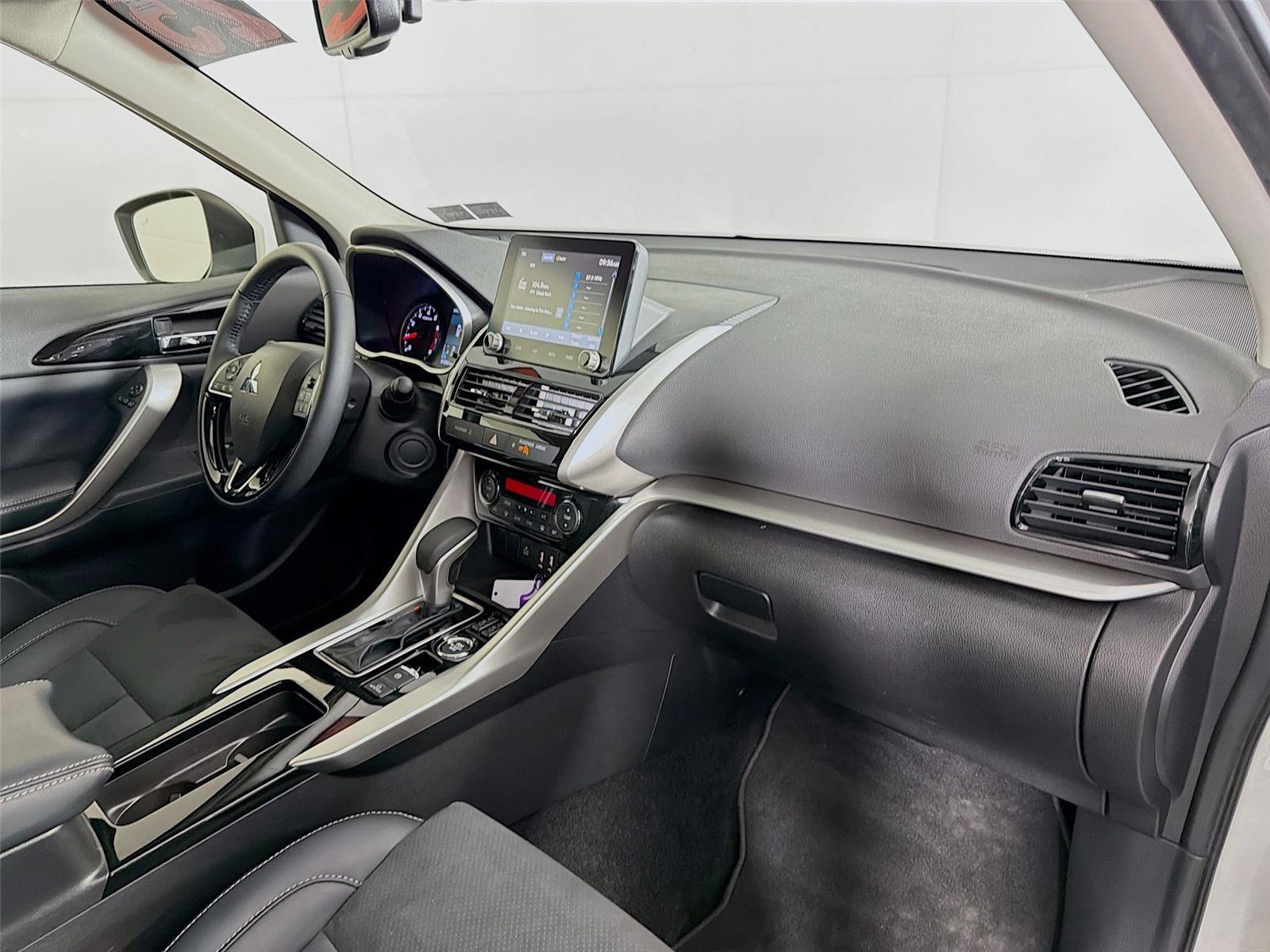 Used 2025 Mitsubishi Eclipse Cross SE image 25
