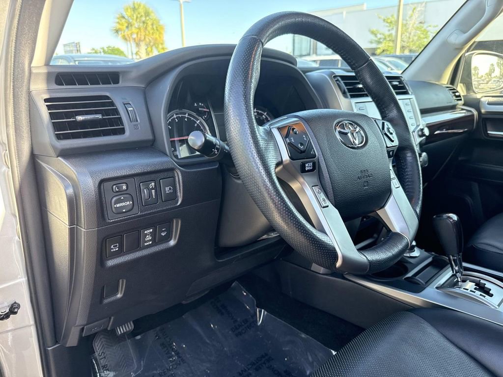 Used 2024 Toyota 4Runner Limited AWD/4WD image 26