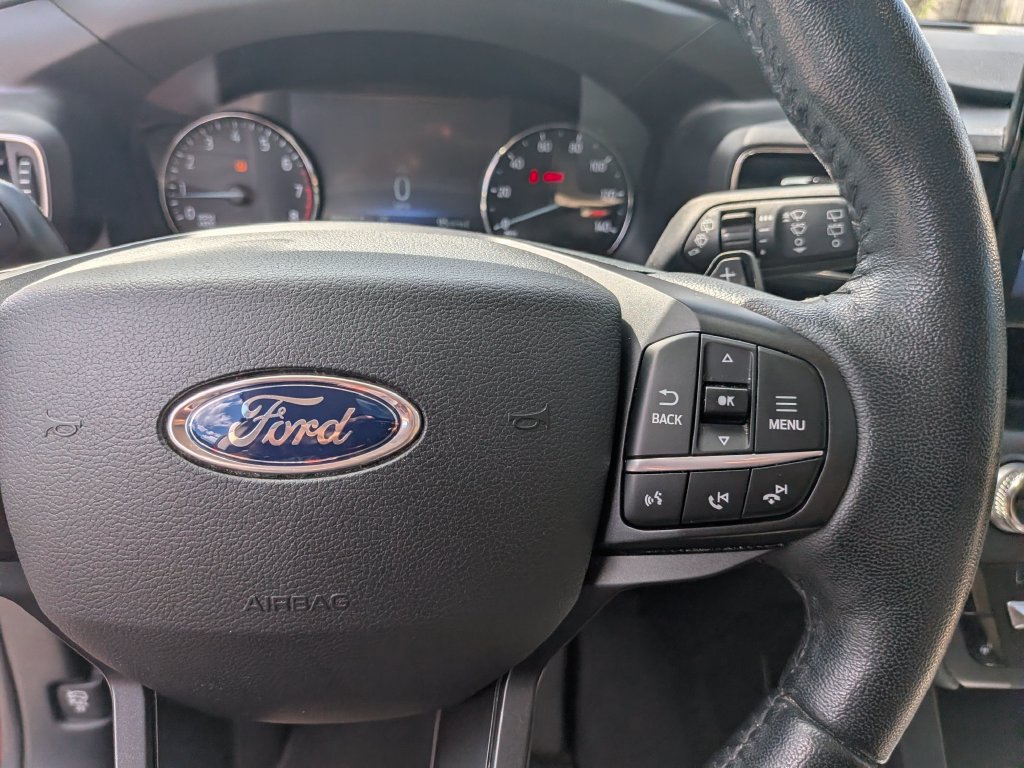 Used 2020 Ford Explorer XLT w/ Equipment Group 202A RWD image 14