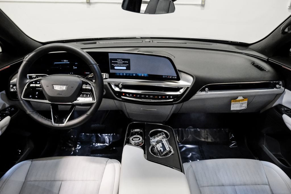 Used 2024 Cadillac Lyriq Sport AWD/4WD image 16