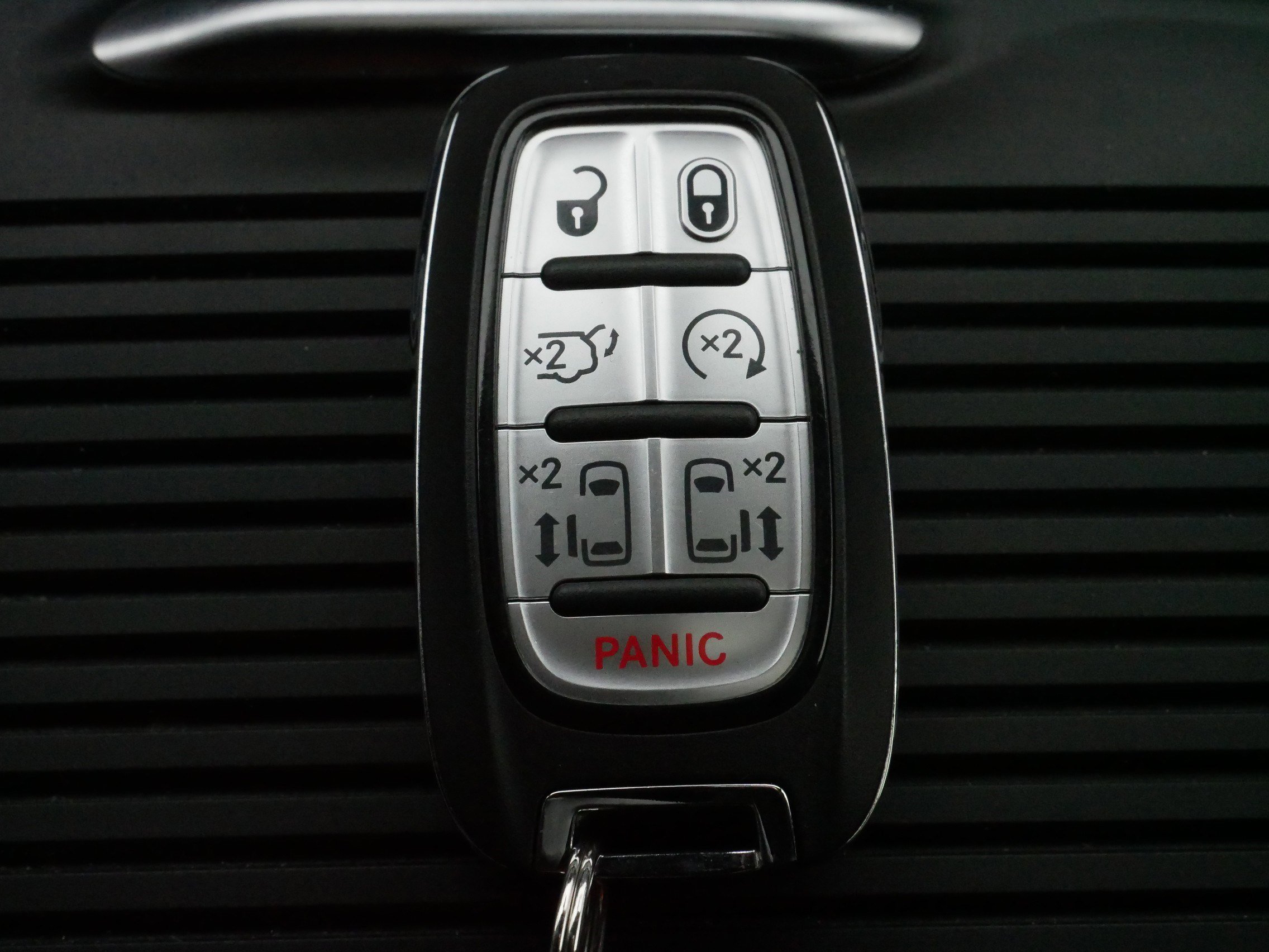 Used 2024 Chrysler Pacifica Limited w/ S Appearance Package image 32