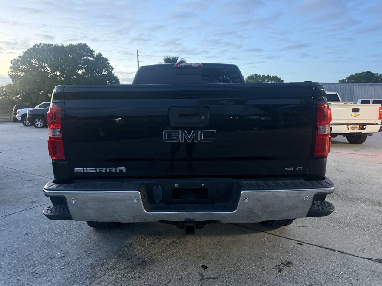 Used 2016 GMC Sierra 1500 SLE w/ SLE Value Package AWD/4WD image 5