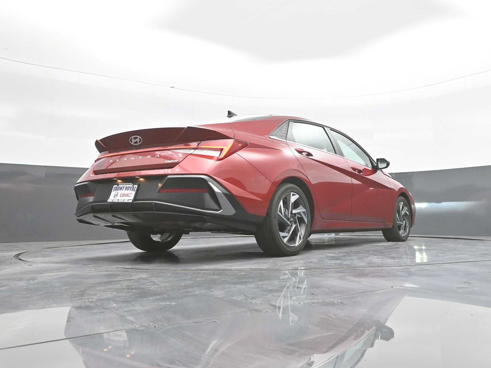 Used 2025 Hyundai Elantra Limited FWD image 47