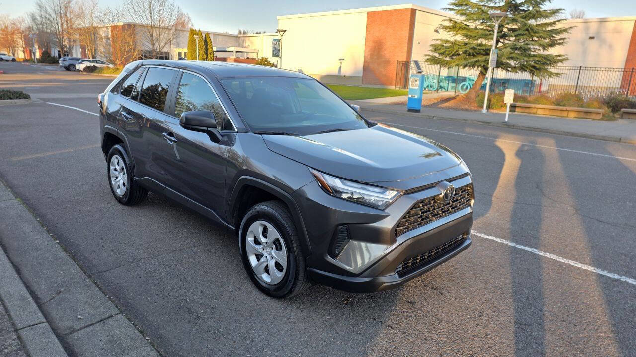 Used 2024 Toyota RAV4 LE image 3