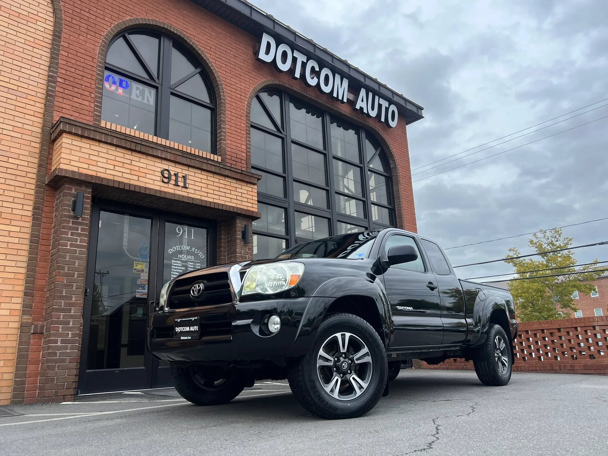 Used 2008 Toyota Tacoma 4x4 Access Cab V6 image 3