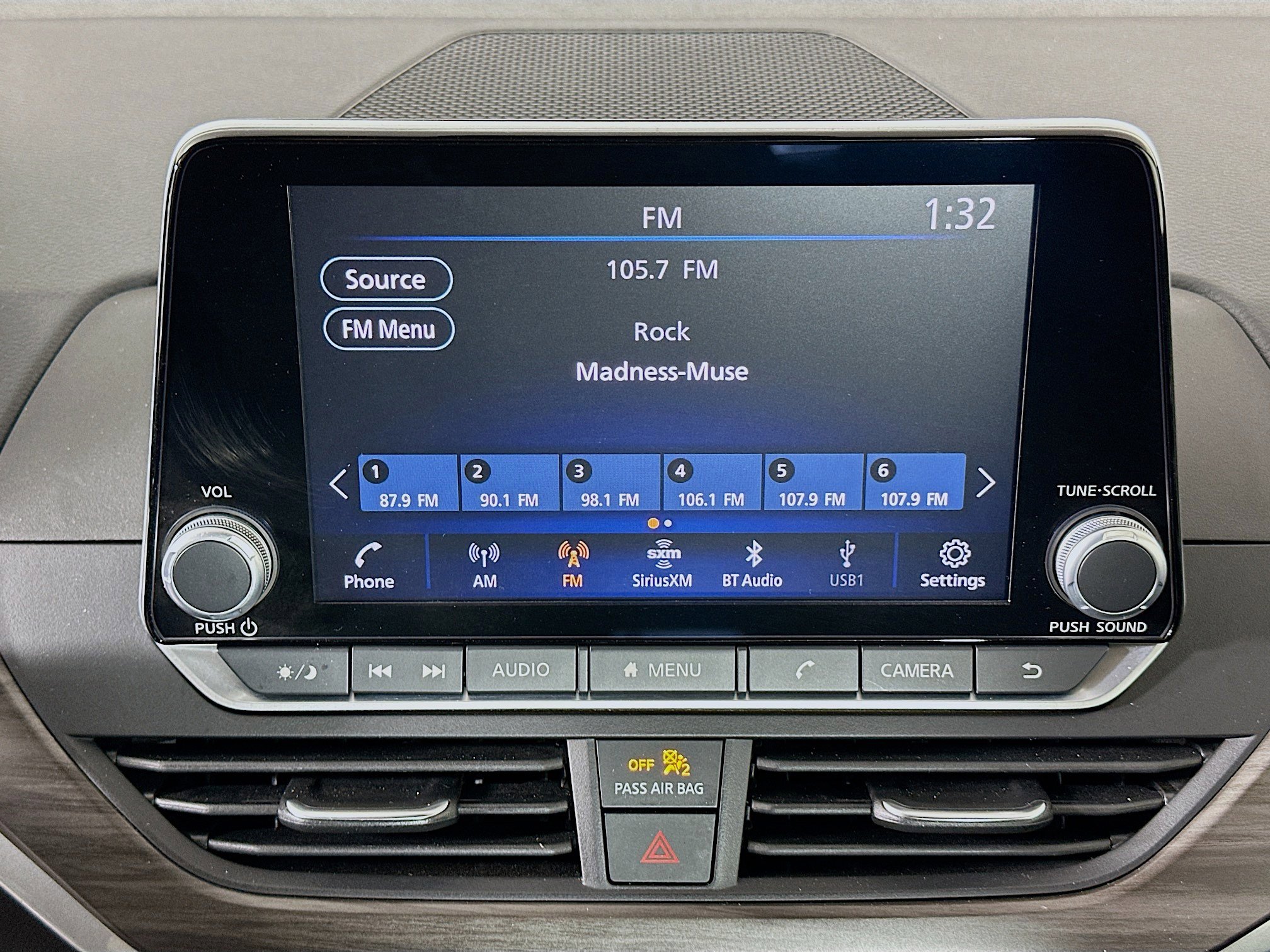 Used 2025 Nissan Altima 2.5 SV image 21