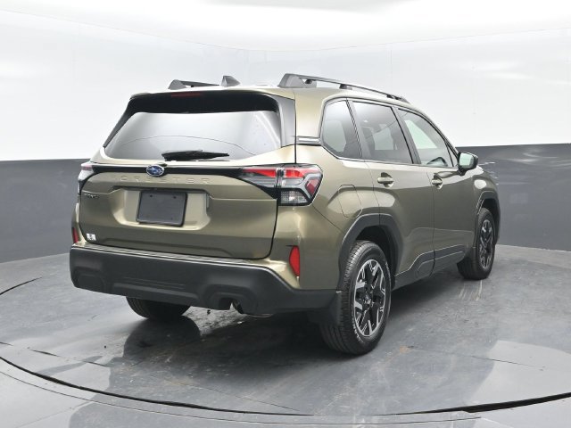 Used 2025 Subaru Forester Premium AWD/4WD image 22