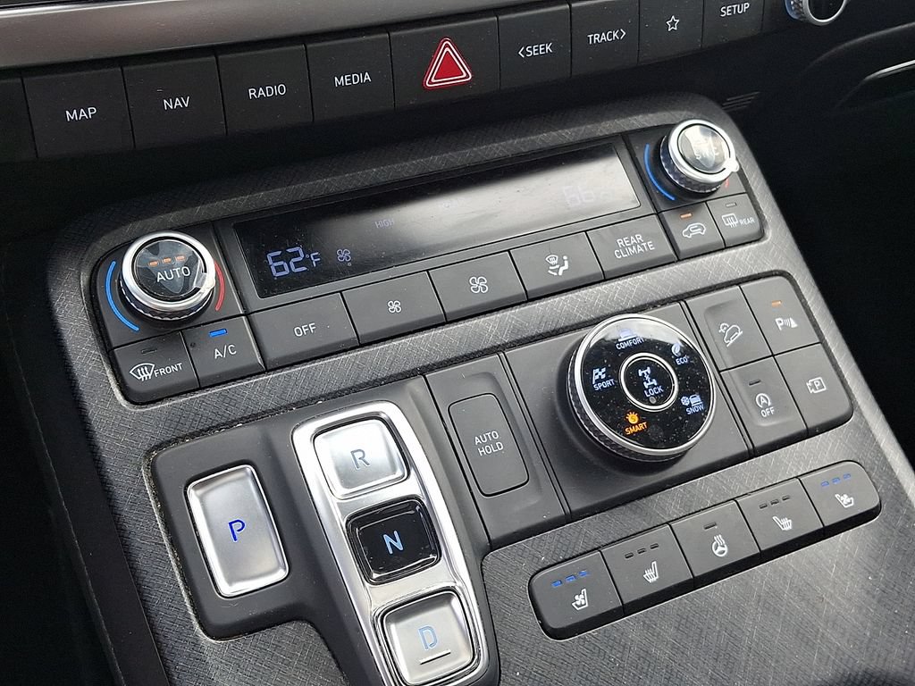 Used 2024 Hyundai Palisade Limited AWD/4WD image 16