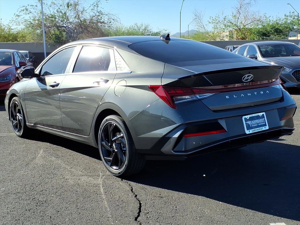 New 2026 Hyundai Elantra SEL Sport Premium image 3